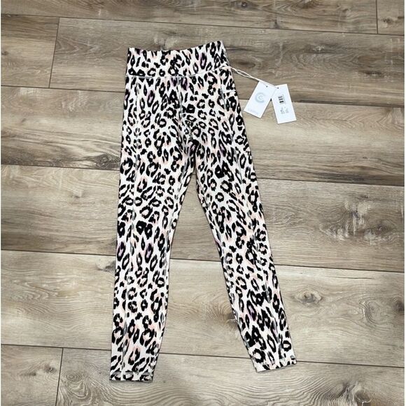 Johnny Was Calme Leggings & Sports Bra Set - Picture 10 of 14